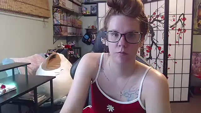 Sarahtineke online show from July 3, 2:07 am