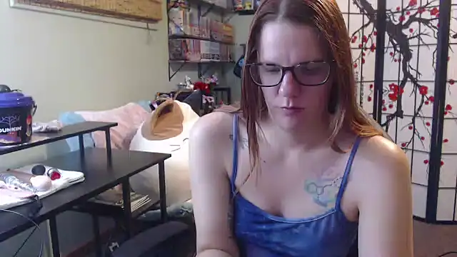 Sarahtineke online show from July 25, 4:26 pm