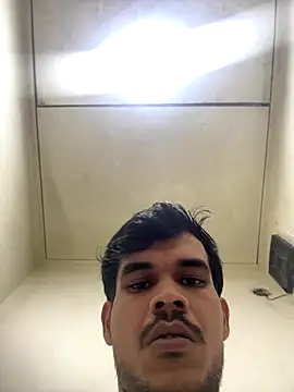 Snapshot of hitlar1026 chatting on November 3, 9:10 am hitlar1026 online show from November 3, 9:10 am