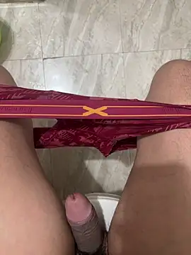 Snapshot of hitlar1026 chatting on November 27, 4:31 pm hitlar1026 online show from November 27, 4:31 pm