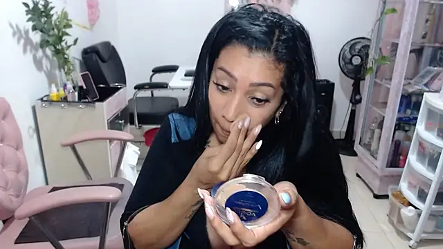 titsbiglovers online show from April 9, 9:09 pm