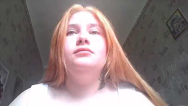 Snapshot of Light_Luna chatting on June 24, 7:51 am Light Luna online show from June 24, 7:51 am