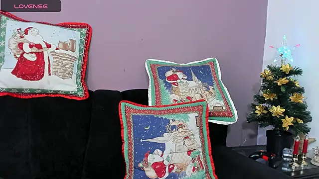 Snapshot of lenna__lujan05 chatting on January 6, 1:52 pm lenna  lujan05 online show from January 6, 1:52 pm