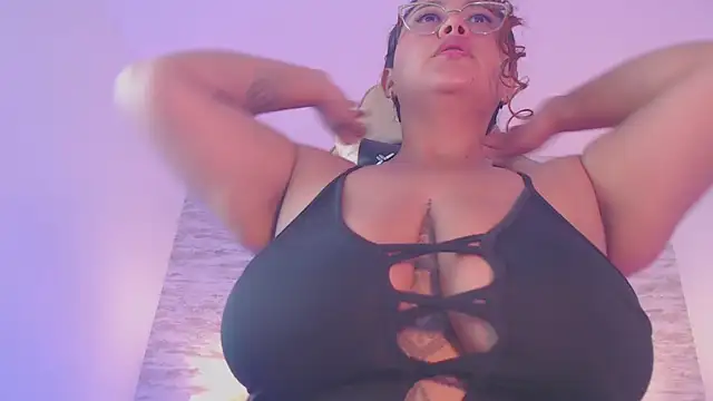 IsabellMendez  online show from January 27, 9:00 pm