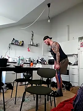 Snapshot of eltoulou chatting on January 11, 1:01 pm eltoulou online show from January 11, 1:01 pm