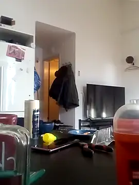 Snapshot of eltoulou chatting on March 4, 2:32 pm eltoulou online show from March 4, 2:32 pm