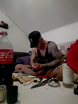 Snapshot of eltoulou chatting on March 18, 2:36 am eltoulou online show from March 18, 2:36 am