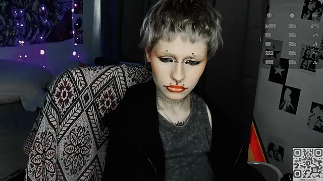 say mary online show from April 17, 8:06 am