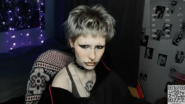 say mary online show from April 22, 9:49 pm