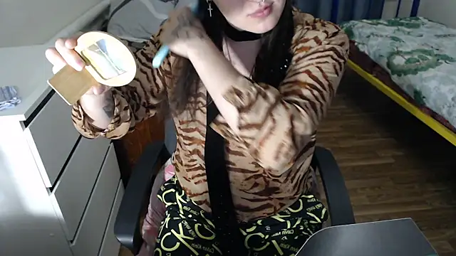 EvaMiron online show from September 15, 2:28 pm