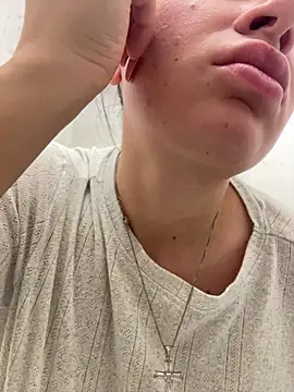 deliaroyal online show from October 28, 3:36 pm