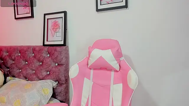 ashliekitty  011 online show from November 26, 7:48 pm