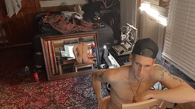 Snapshot of HARD_2QUIT chatting on February 28, 8:31 am HARD 2QUIT online show from February 28, 8:31 am