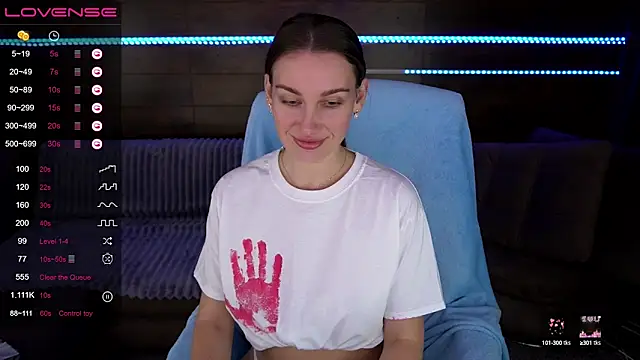 JasminJames online show from December 6, 5:22 pm