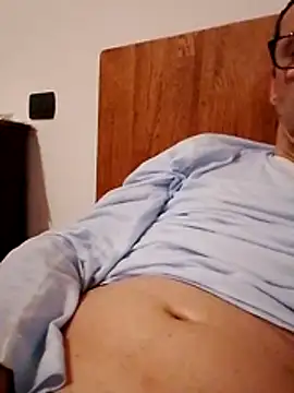 Snapshot of Anastasio33 chatting on October 25, 7:08 pm Anastasio33 online show from October 25, 7:08 pm