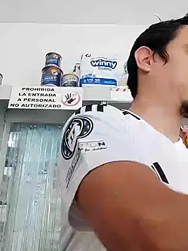 Snapshot of Rejy1992 chatting on December 29, 1:28 pm Rejy1992 online show from December 29, 1:28 pm