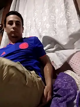 Snapshot of Rejy1992 chatting on October 12, 2:43 am Rejy1992 online show from October 12, 2:43 am