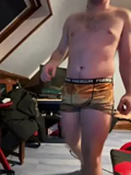 youlo71 online show from April 10, 9:41 pm