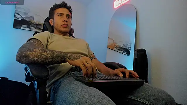 LucianSinclair online show from January 16, 12:12 am