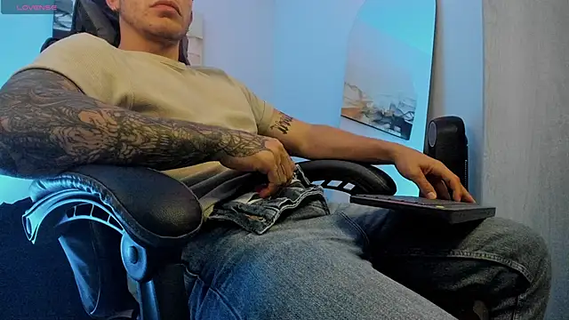 LucianSinclair online show from January 16, 3:23 am