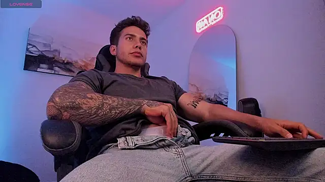 LucianSinclair online show from January 17, 3:12 am