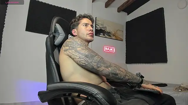 LucianSinclair online show from September 28, 12:16 am