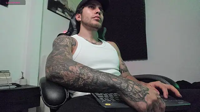 LucianSinclair online show from February 25, 3:16 am