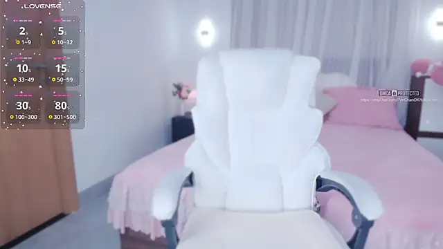 Snapshot of PimChanOK chatting on February 19, 12:03 am PimChanOK online show from February 19, 12:03 am