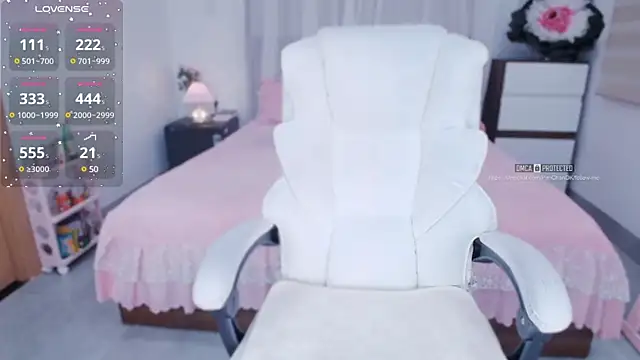 Snapshot of PimChanOK chatting on March 22, 5:17 am PimChanOK online show from March 22, 5:17 am