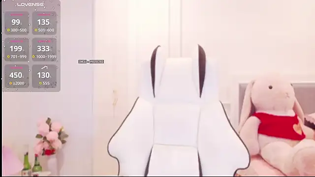 Snapshot of PimChanOK chatting on October 18, 1:12 pm PimChanOK online show from October 18, 1:12 pm