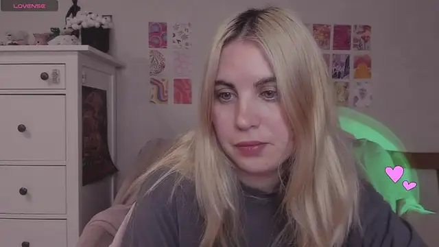 pawpaws online show from December 19, 12:12 pm