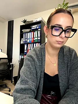 Hii Lolla online show from October 4, 6:11 am