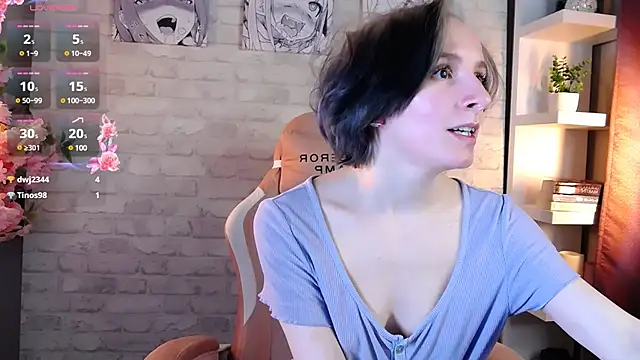 Snapshot of Violet_Veliya chatting on March 1, 5:05 pm Violet Veliya online show from March 1, 5:05 pm