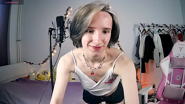 Snapshot of Violet_Veliya chatting on March 7, 4:11 pm Violet Veliya online show from March 7, 4:11 pm