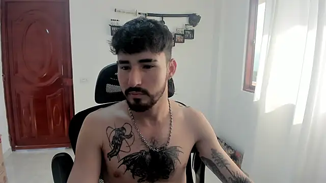 DmitriSanders online show from March 29, 8:42 pm