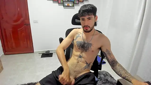 DmitriSanders online show from April 13, 11:21 pm