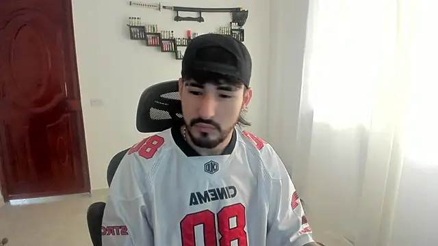 DmitriSanders online show from April 18, 3:16 pm