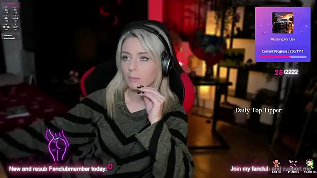 Lisaonthemoon online show from December 18, 11:40 pm