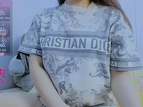 Linh diudang online show from April 13, 2:28 am