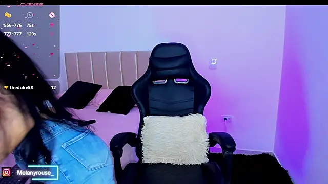 Snapshot of melanyrouse1 chatting on February 10, 11:34 pm melanyrouse1 online show from February 10, 11:34 pm