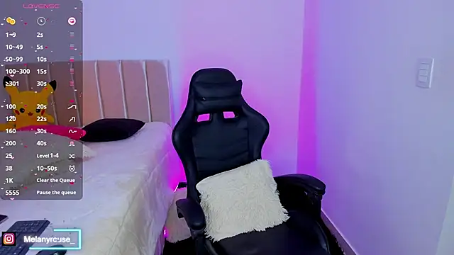 Snapshot of melanyrouse1 chatting on March 15, 10:22 pm melanyrouse1 online show from March 15, 10:22 pm