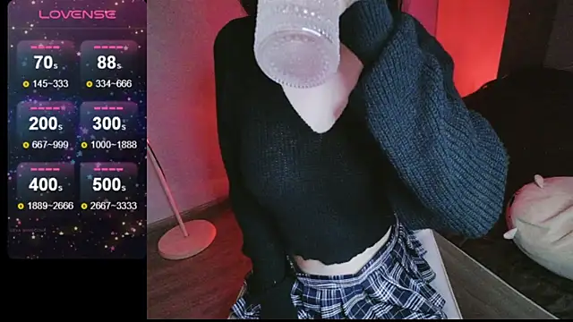  Viviann  online show from March 10, 4:25 pm