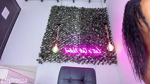 Brianna Stars online show from December 21, 8:21 pm