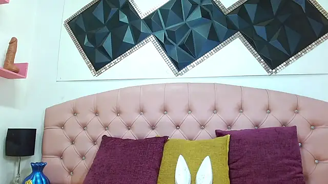 Snapshot of andrea_safeira_doll chatting on February 3, 10:15 pm andrea safeira doll online show from February 3, 10:15 pm