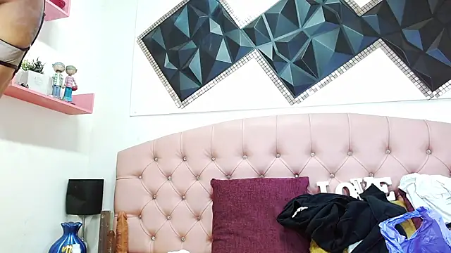 andrea safeira doll online show from April 4, 6:49 pm