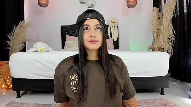 Snapshot of GabyRhodes chatting on September 17, 6:31 pm GabyRhodes online show from September 17, 6:31 pm