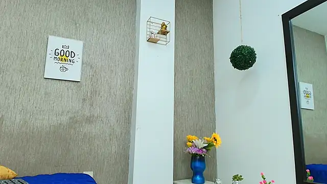 Cloeandtyfanny online show from February 2, 9:30 am