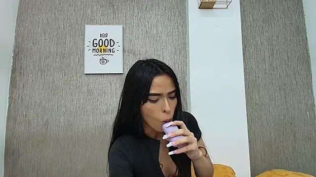 Cloeandtyfanny online show from February 12, 6:40 am