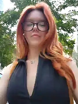 Snapshot of Teya_New chatting on December 22, 6:06 am Teya New online show from December 22, 6:06 am