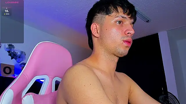 Issac james  online show from October 28, 8:18 am